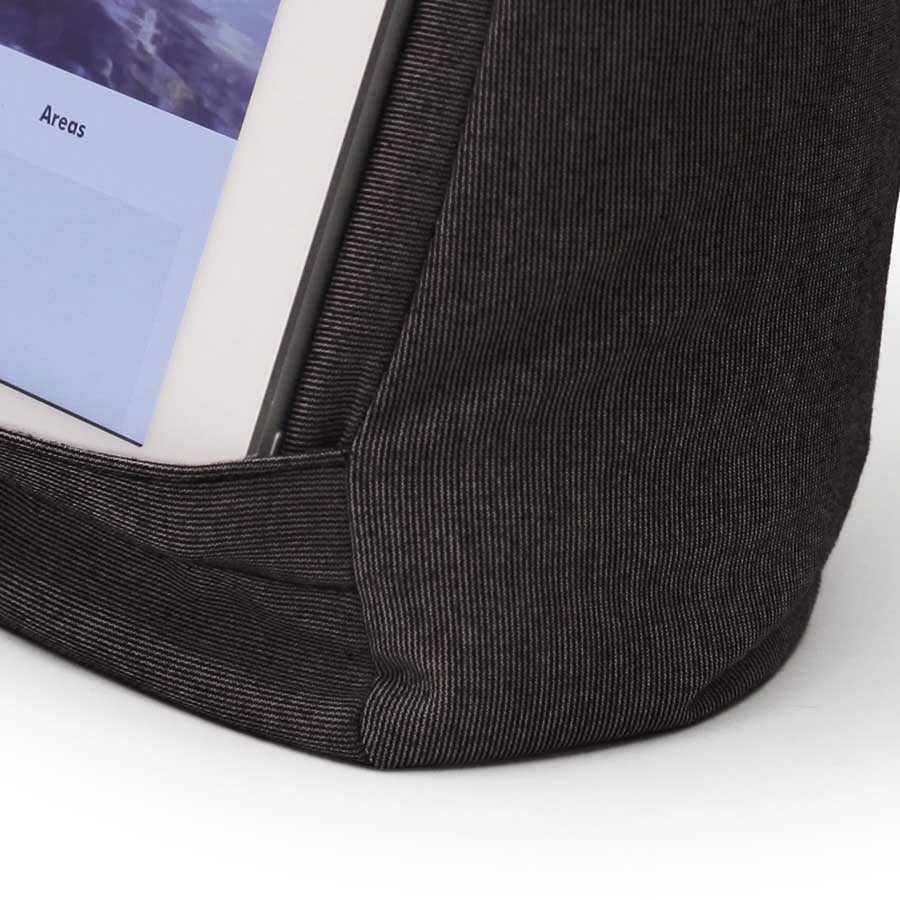 Tablet & Travel Pillow 2-in-1 - Salt & Pepper Grå kudde. 25x28x9 cm. Bomullsmix - 8