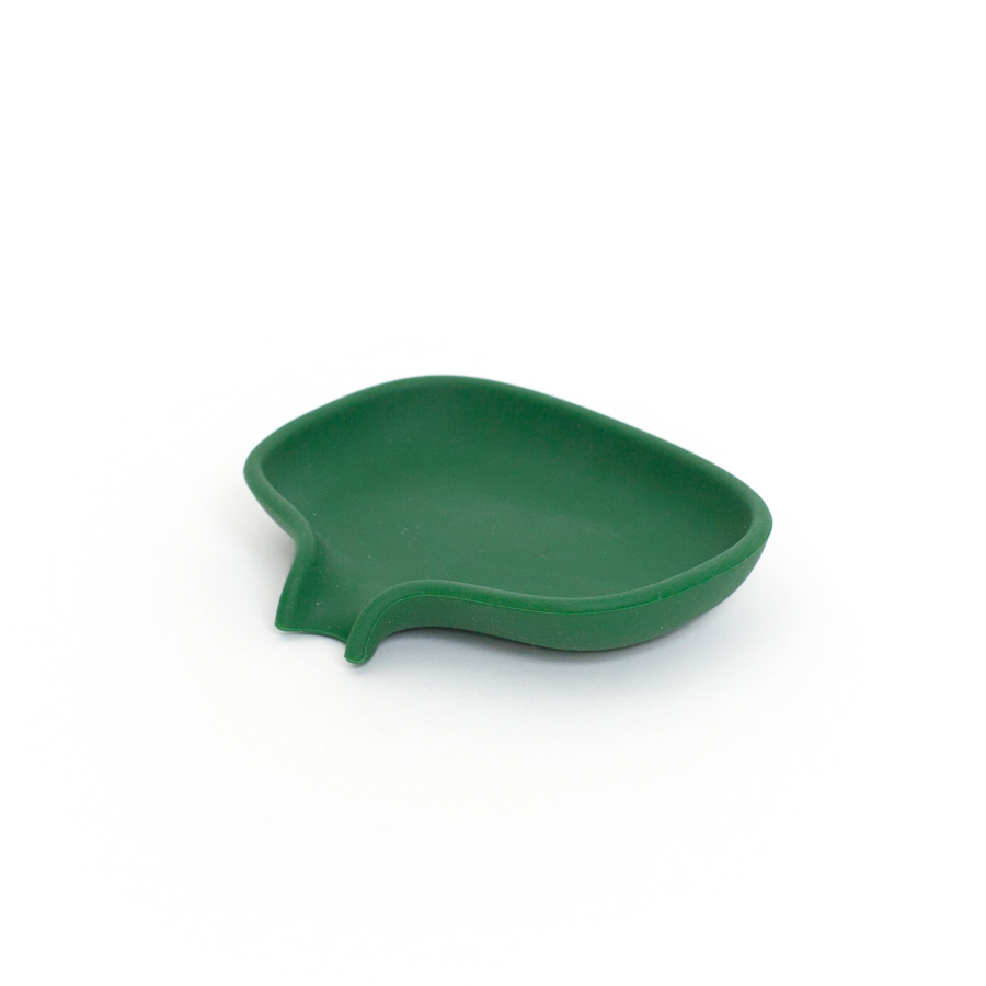 Tvålfat Soap Saver Flow med avrinningspip. SMALL - Mörk Grön. 10,8x8,5x2 cm. Silikon - 1