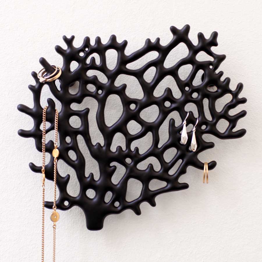 Smyckeshängare Coral Hook - Matt svart. 22x18,5x2,5 cm. Gjuten zink - 1