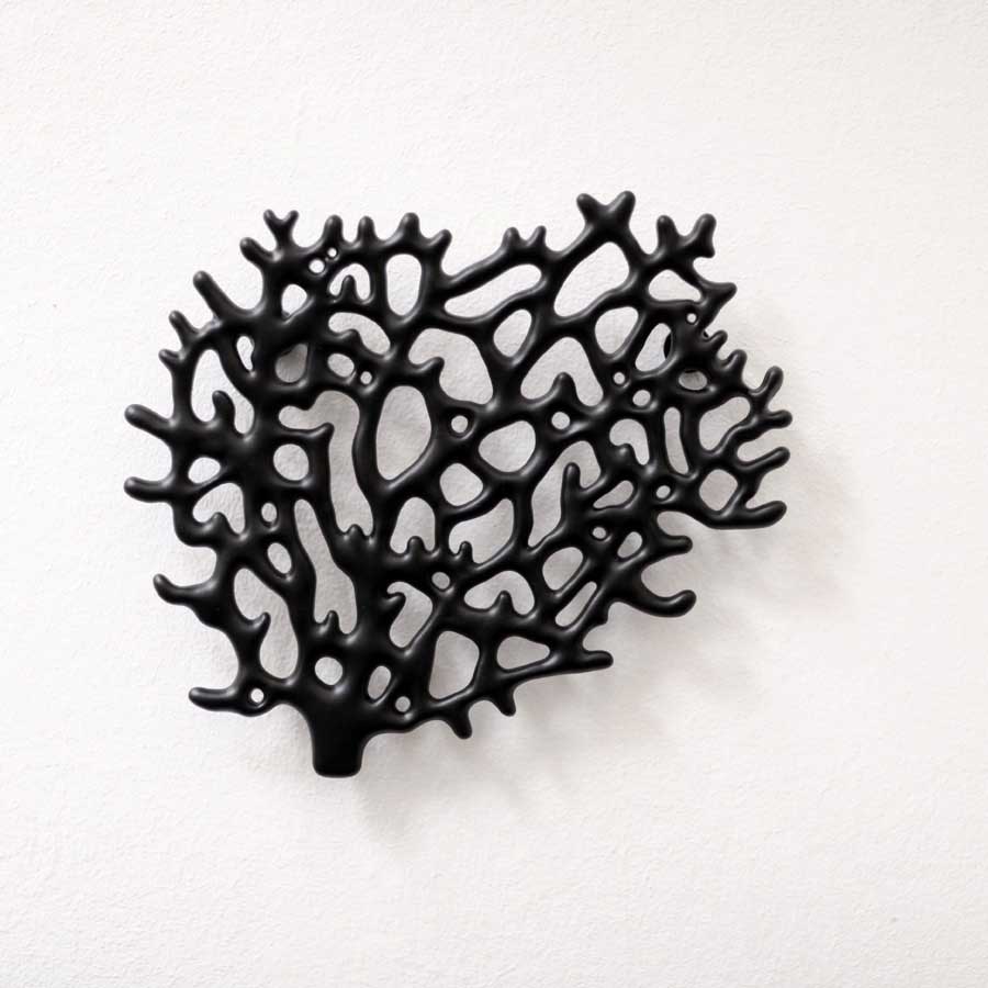 Smyckeshängare Coral Hook - Matt svart. 22x18,5x2,5 cm. Gjuten zink - 3