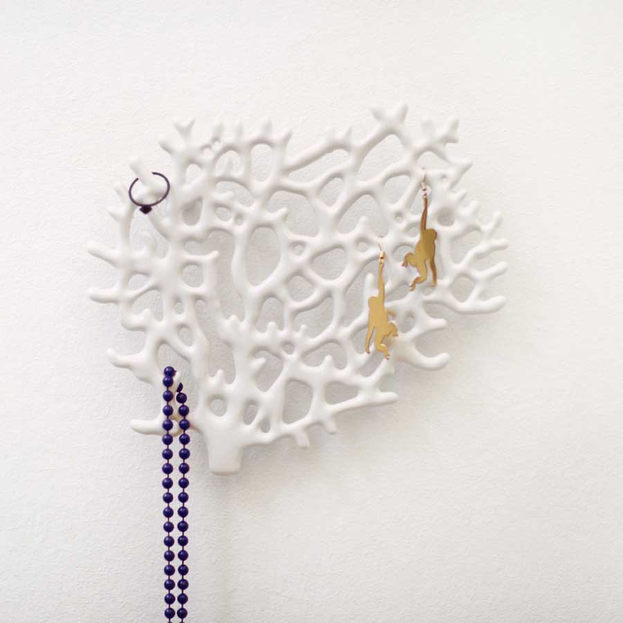 Smyckeshängare Coral Hook - Vit. 22x18,5x2,5 cm. Gjuten zink - 1