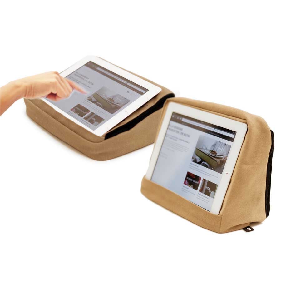 Tabletpillow 2 med förvaringsficka för iPad/tablet PC - Khaki brun/Svart. 27x9,5x22 cm. Bomull/Silikon - 1